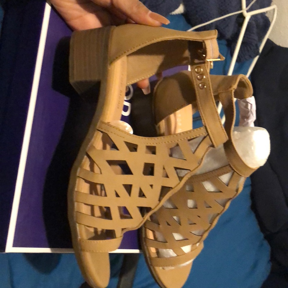 Cute sandals! - Picture 2 of 2